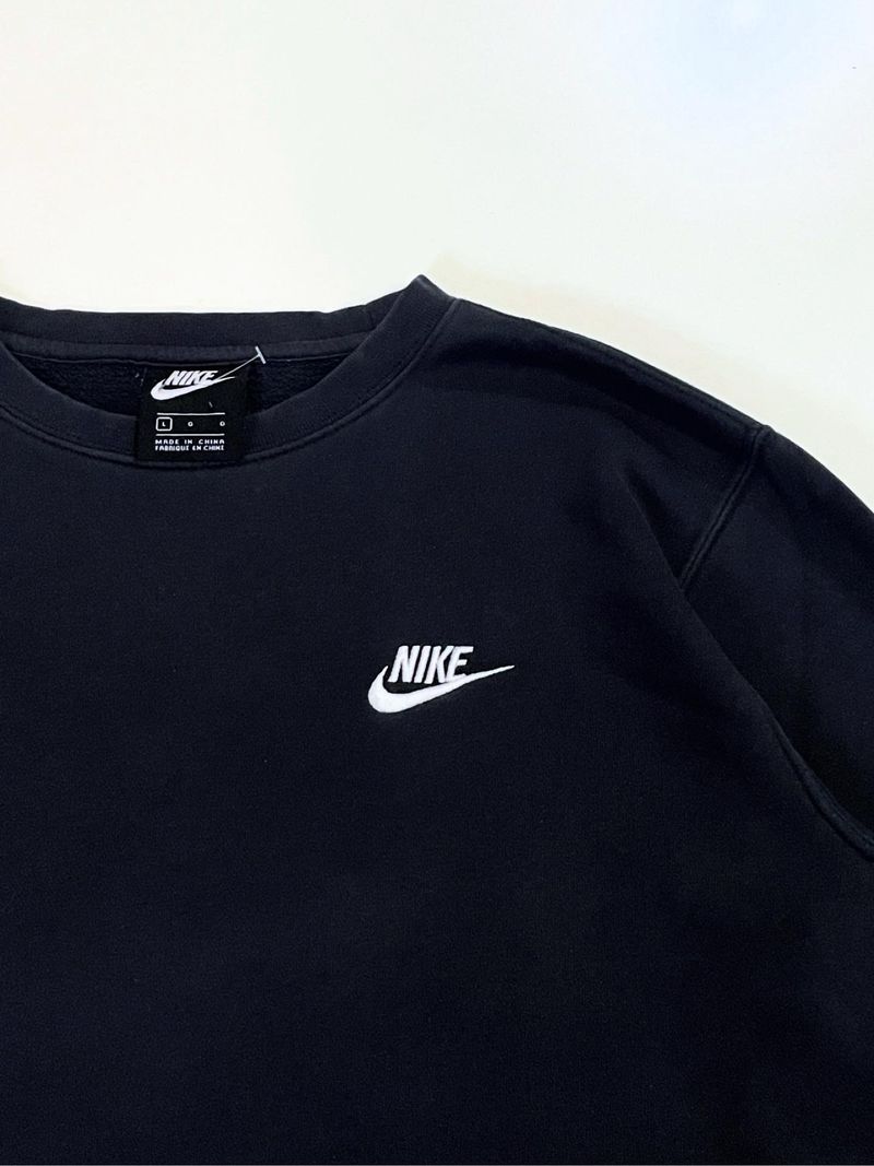 Nike Club Small Swoosh Basic Sweatshirt Black, foto 2