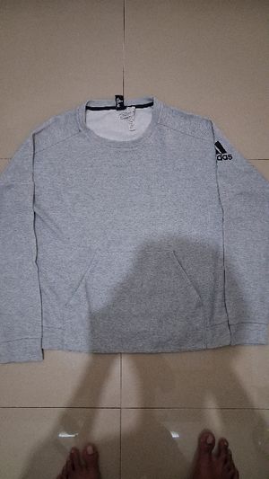 Adidas logo samping