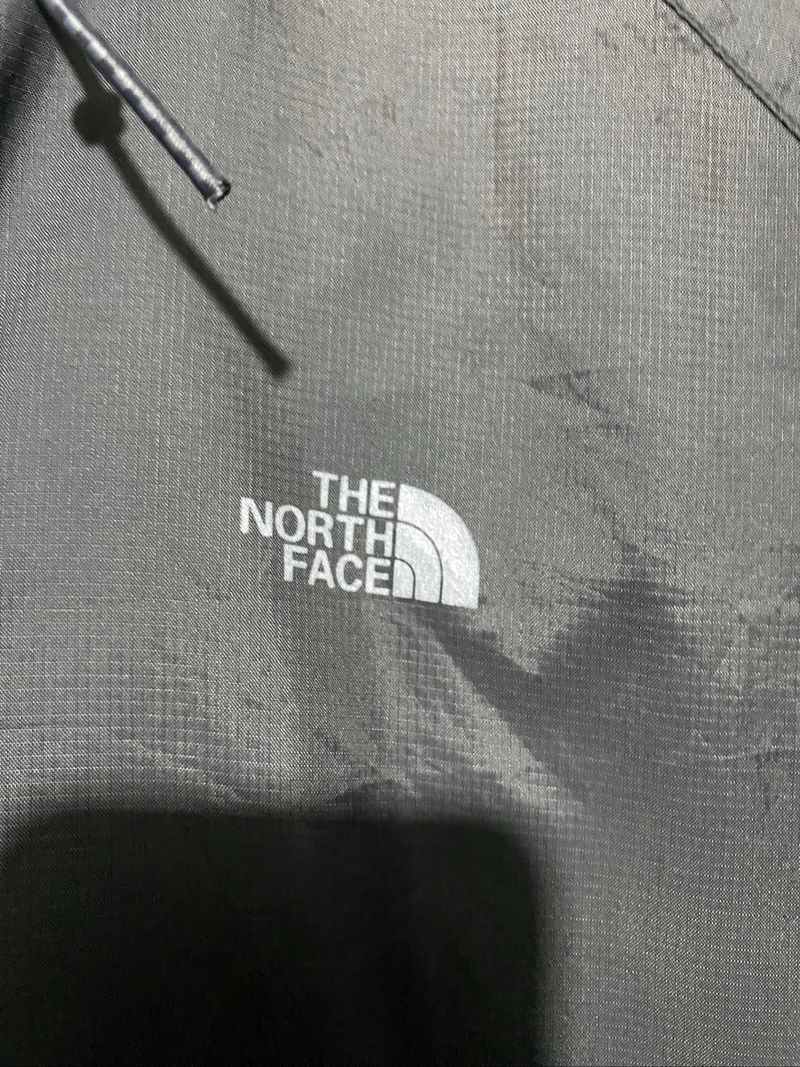 Parkas/Windbreakers The North Face Hitam, foto 2