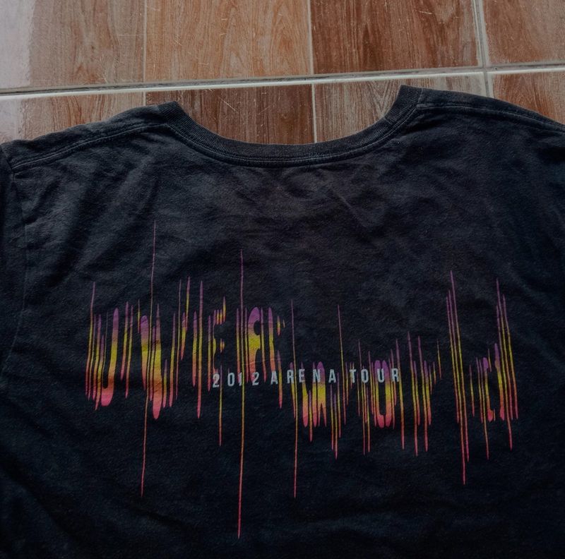UverWorld Band Arena Tour 2012 Tee, foto 3