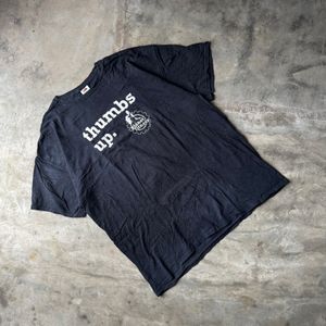 Thumbs up Gildan Tshirt