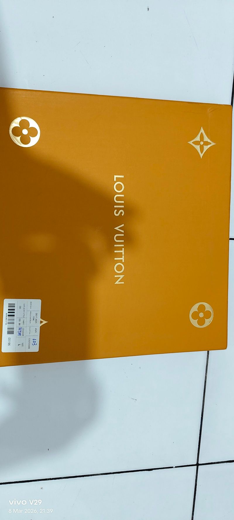 Baju kerah Louis Vuitton, foto 4