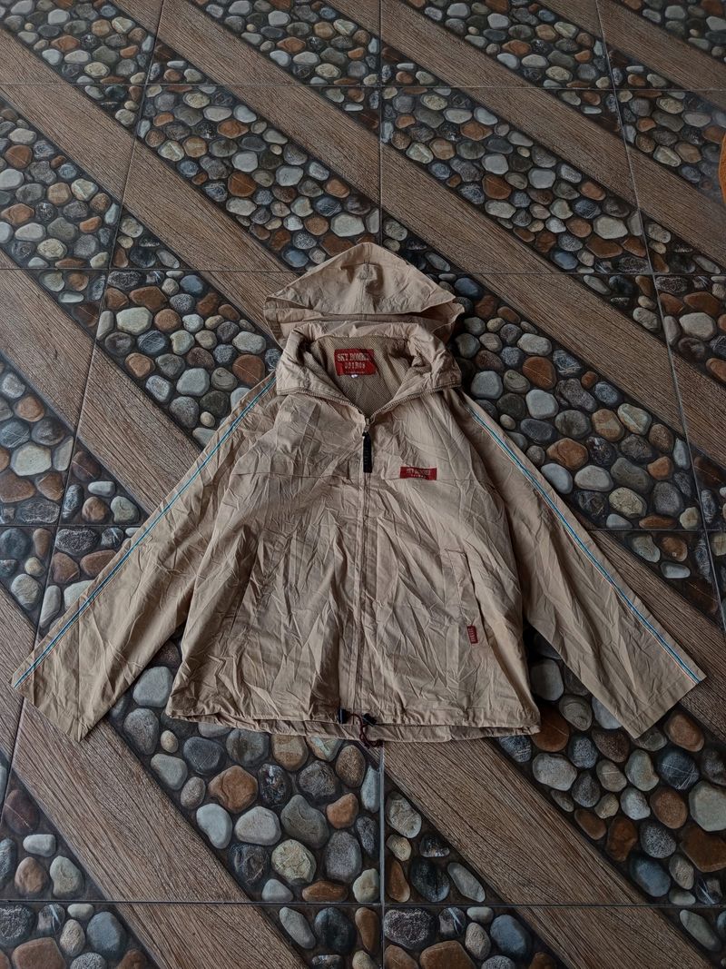 This cream-colored skybomber parachute jacket is made from, foto 4