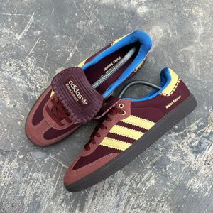 Adidas Casual Sneakers Pria burgundy