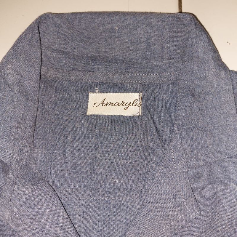 Kemeja Crop Berwarna Biru, foto 2