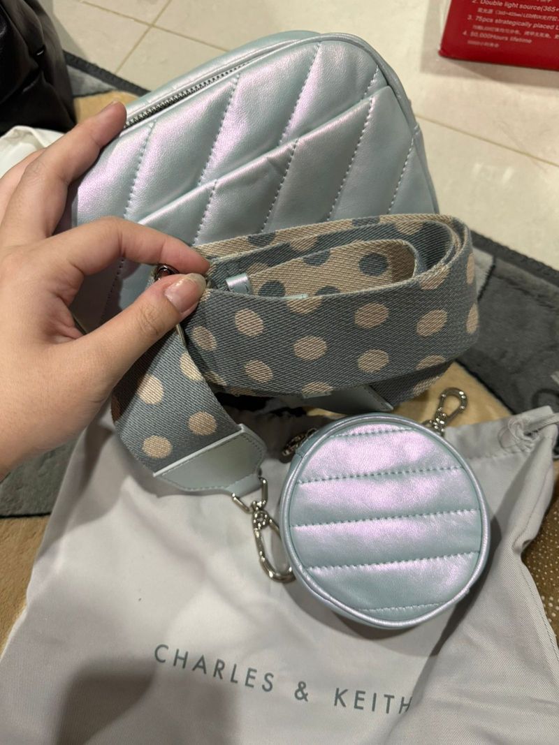 Charles n Keith, foto 5