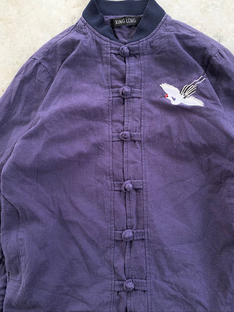 Xing Long Swan Embroidered Navy Cheongsam Jacket, foto 5