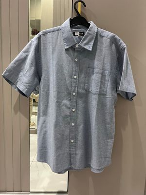 Kemeja lengan pendek