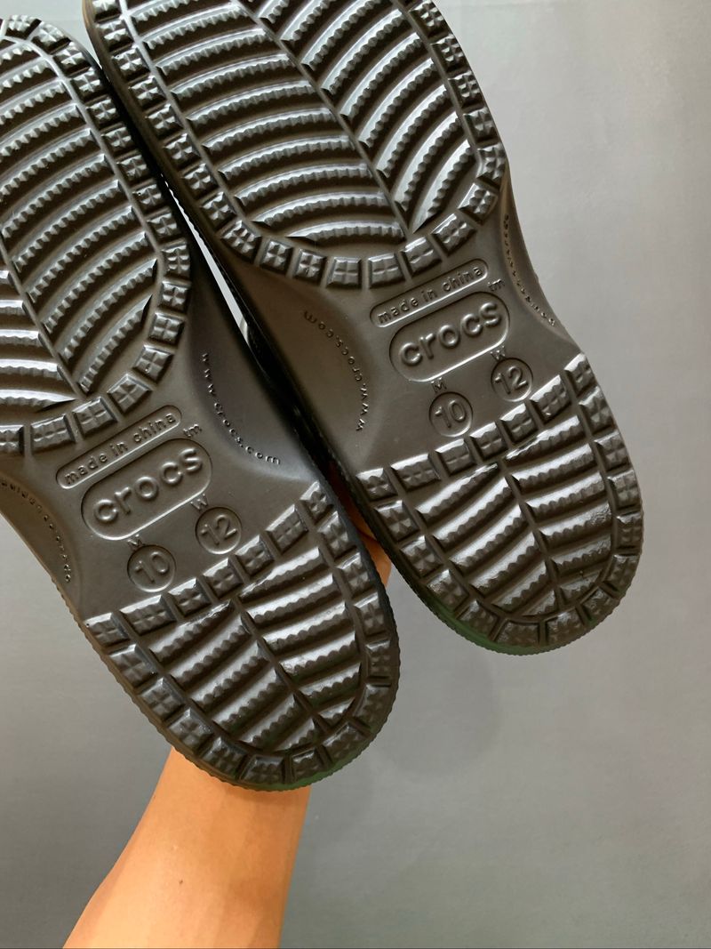 Sendal Crocs Classic Clog Black, foto 6