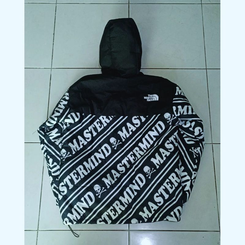 The north face x mastermind reversibel puffer jacket, foto 2