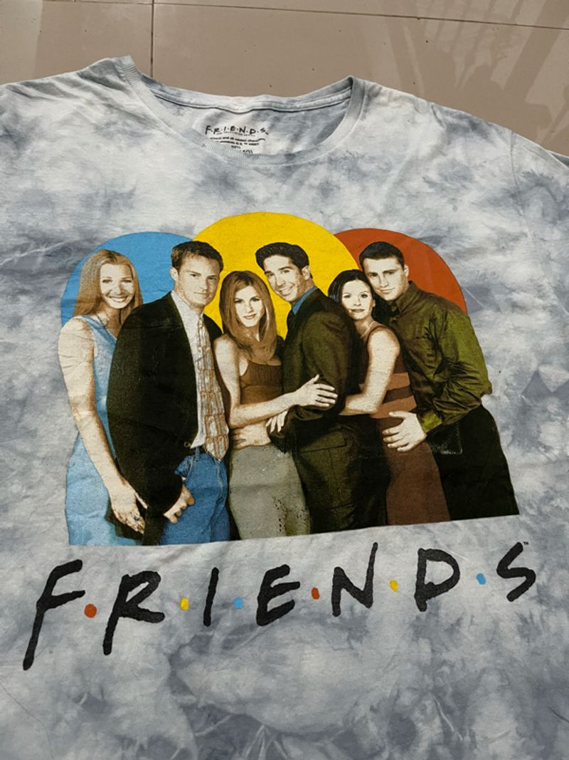Kaos Friends Series Official Merch, foto 2