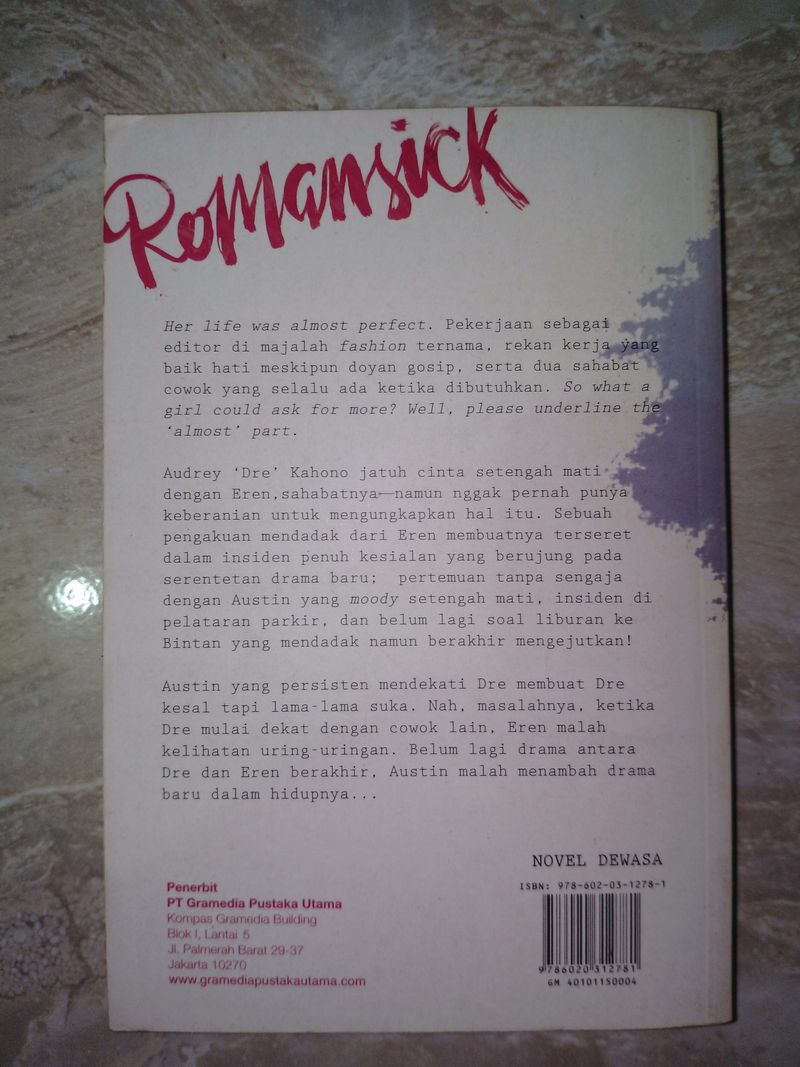Buku novel Romansick, foto 2