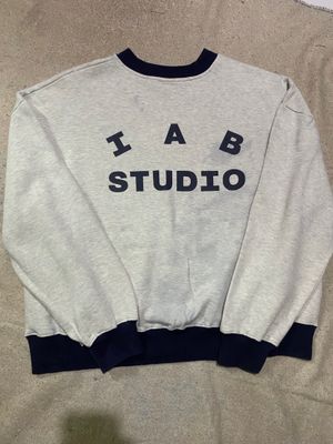 Crewneck IAB Studio – Size L