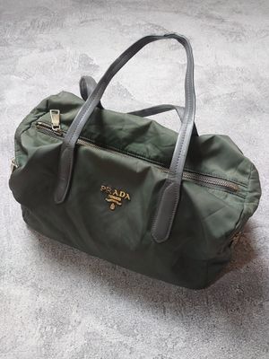 Tas Prada Olivegreen