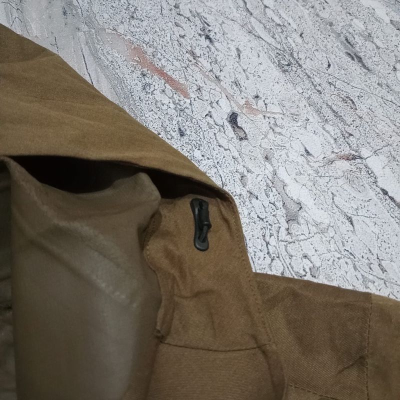 Uniqlo Gorpcore Windbreaker Pria brown, foto 3