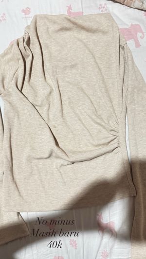 Ctn: april top , orlo , ukuran m