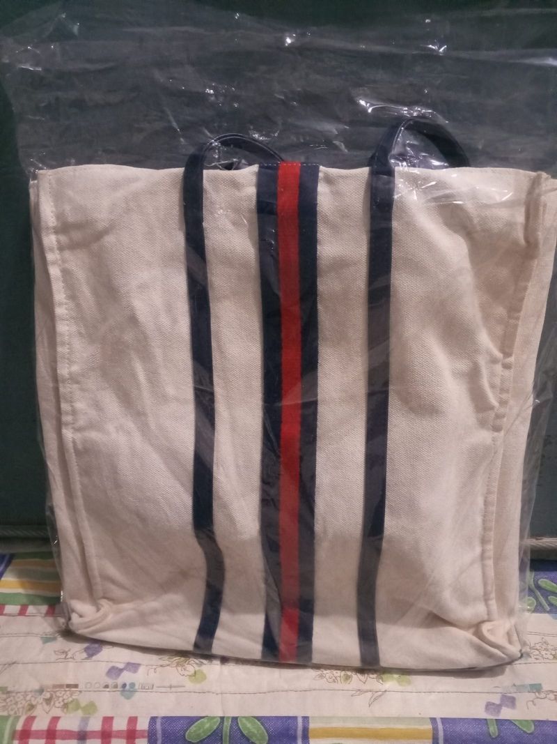 Marhen J Bag, foto 2