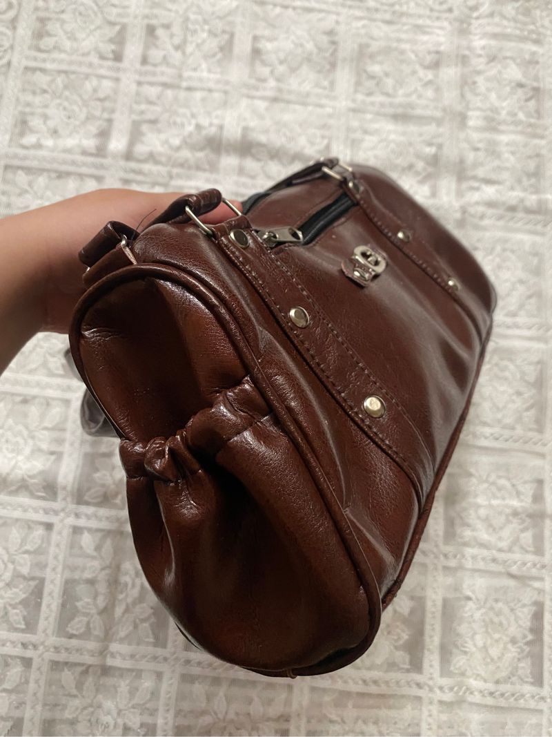 g brown shoulder/slingbag, foto 3