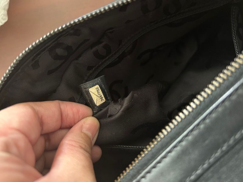 Chanel quilted jersey shoulder bag (authentic), foto 9