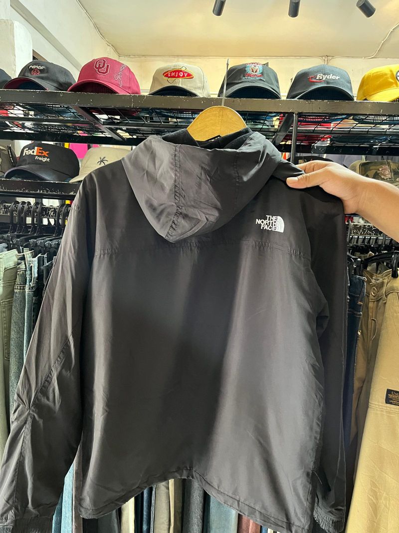 the North Face saku samping outdoor jacket, foto 3