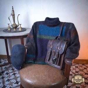 VOODOO - 501 - Vintage Y2K Semi Crop Multicolor Color Block