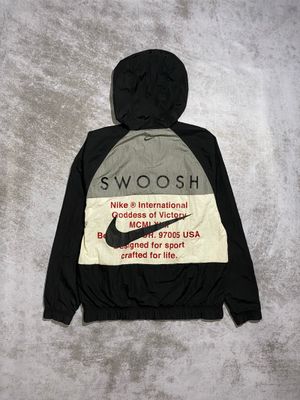 Winbreakear NIKE Swoosh International
