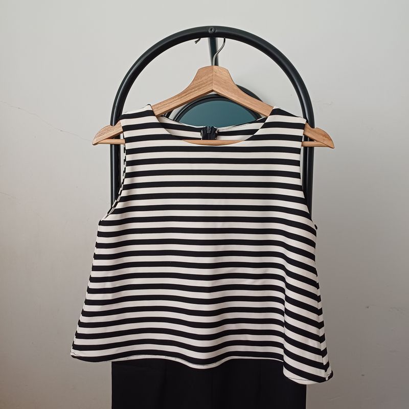 Sleeveless Black-White Striped Jumpsuit, foto 3