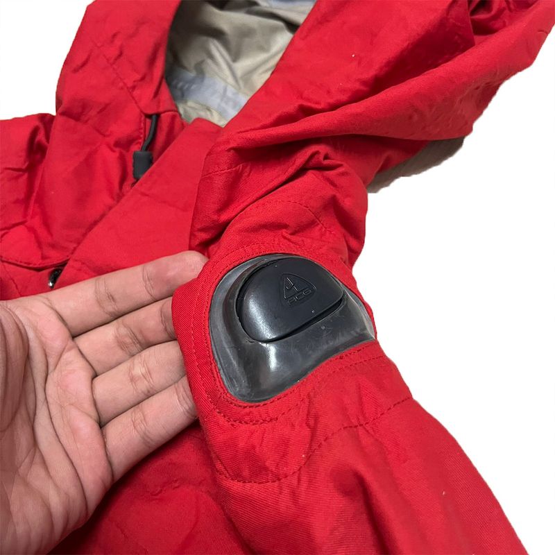 2005 Nike ACG PTT (Push-To-Talk) Red Jacket gorpcore (Minus), foto 3