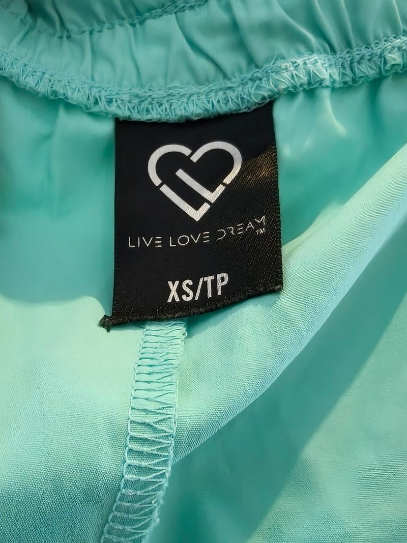 C41. Live Love Dream, foto 2