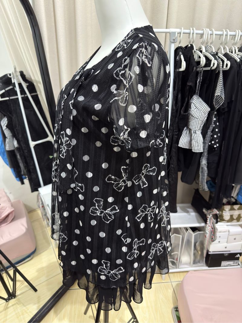 Black Blouse, foto 3