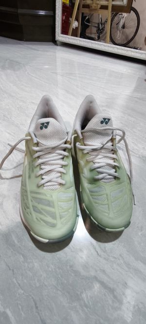 YONEX CASCADE DRIVE 2 - Clear Blue Size 40,5
