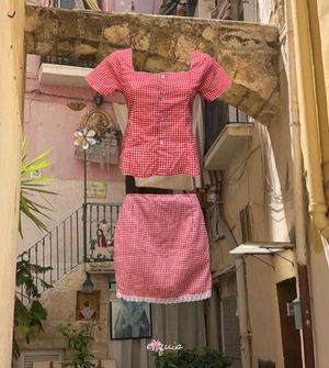 Vintage Y2K Wanita red