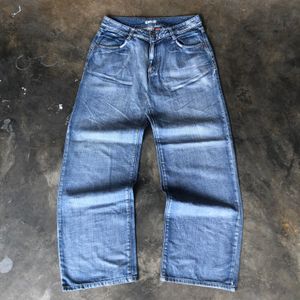 Baggy Blue Jeans Crencia