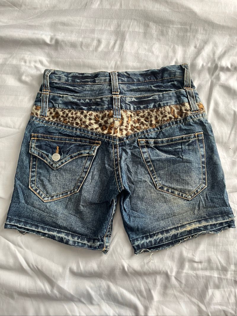 Leopard Fur Double Waisted Denim Shorts, foto 2