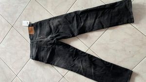 Levis