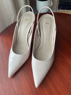 ZARA Fairy Heels Wanita cream