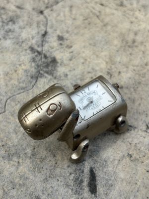 DESK COLLECTIBLE WATCH