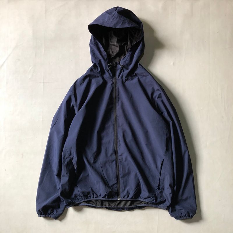 Uniqlo Gorpcore Windbreaker Pria navy, foto 3