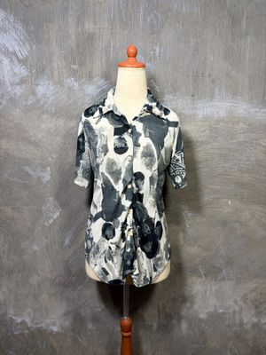 Unknown - Y2K Japanase Face Print Women Button Up Shirt