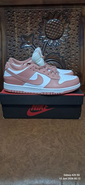 Nike SB Dunk Low