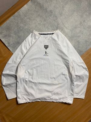 V-neck Jaket Nike
