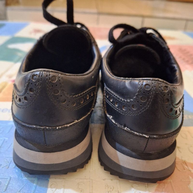Sepatu Prada Black Leather Size 40 / 27 cm, foto 4