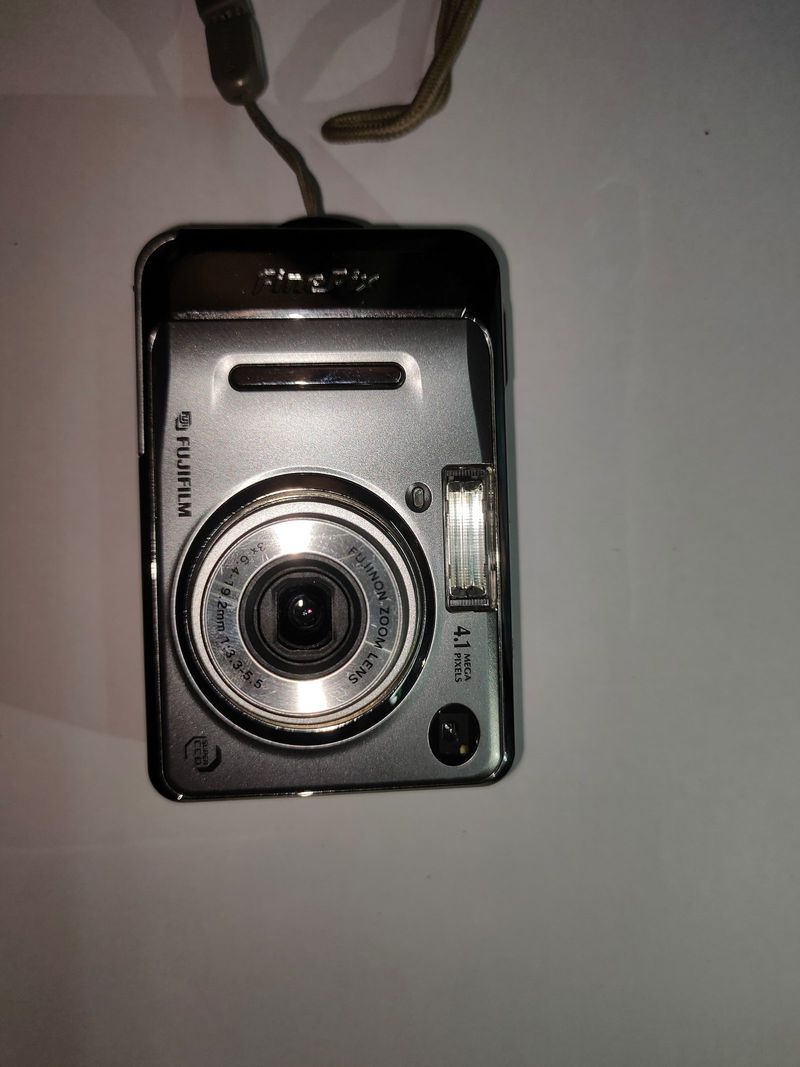 Camera FUJIFILM FINEPIX A400, foto 2