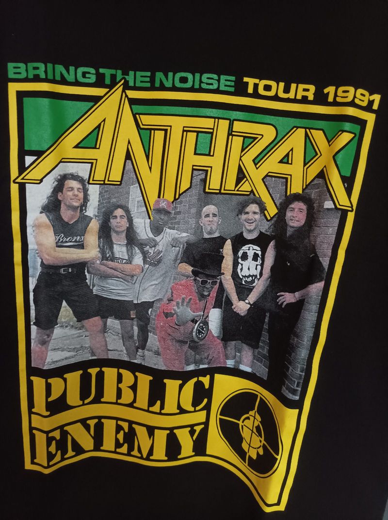 Kaos Band Public Enemy x Anthrax (Bootleg) ready size L & XL