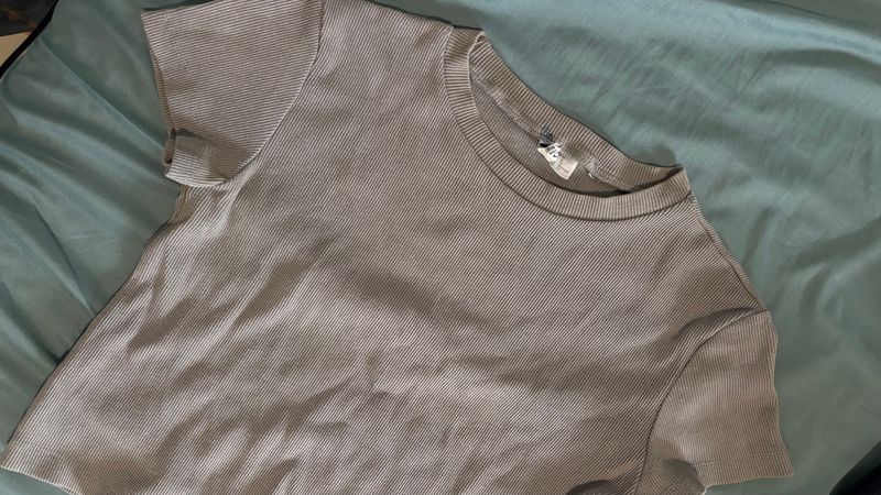 HnM knit crop top tshirt, foto 2