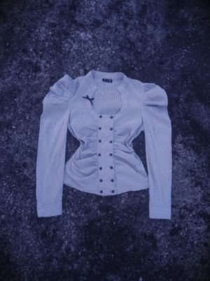 horror protagonist puff sleeve shirt