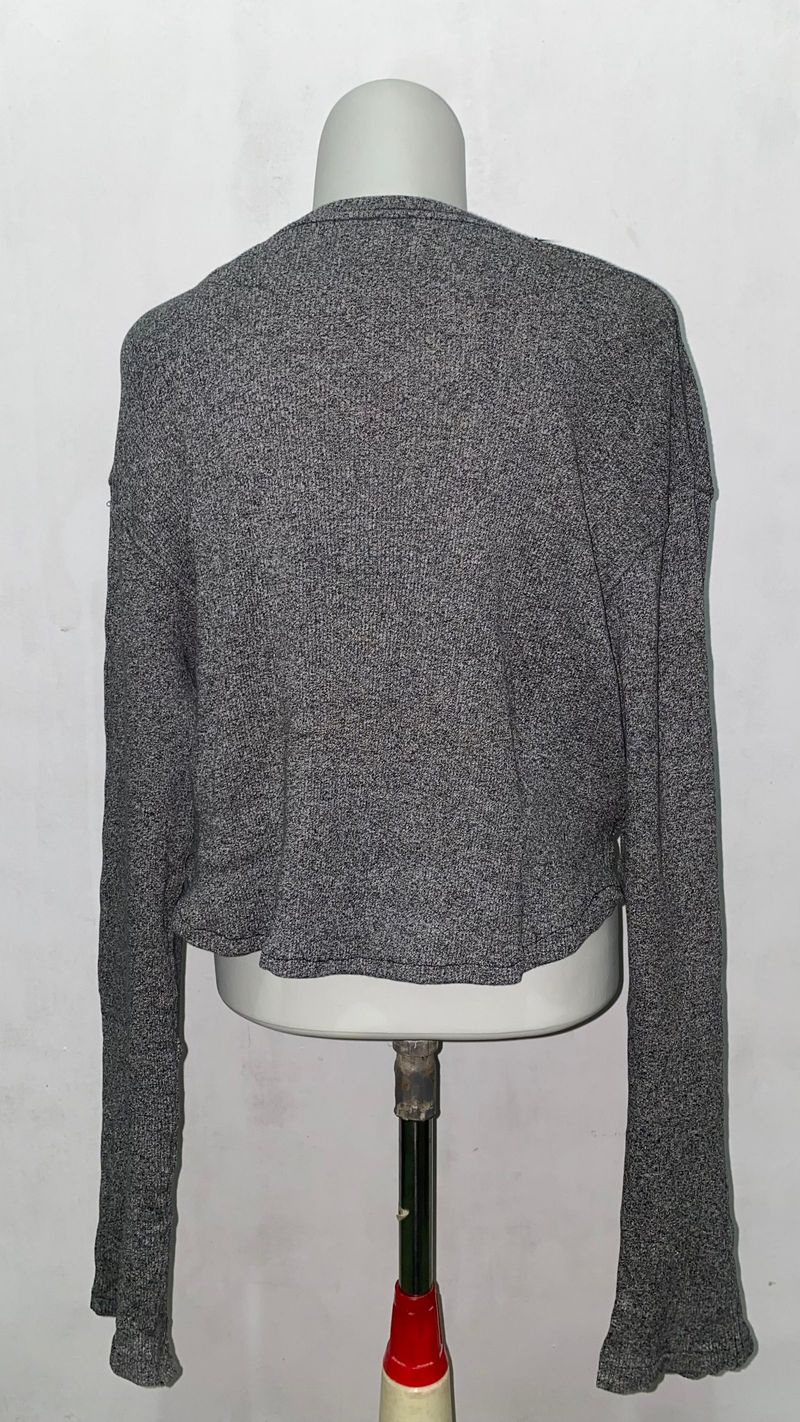 Rajut Crop Sweater Abu (Preloved), foto 2