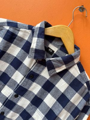 Uniqlo White and Navy Square