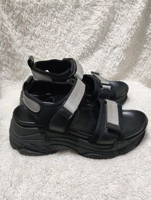 Local Brand Kronikel Sandals