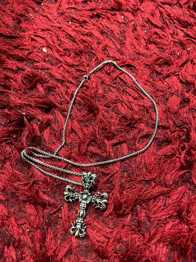 cursed cross necklace, foto 5